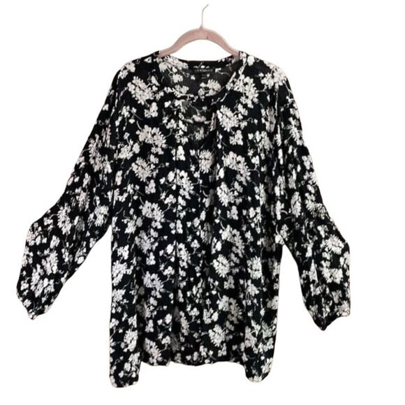 LANE BRYANT Ladies Floral Rayon 3/4 Sleeve Flowy Blouse Size 22/24 Black White - Picture 1 of 12